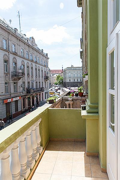 Apartment Vozle Teatra Opery I Baleta Lviv Exteriör bild